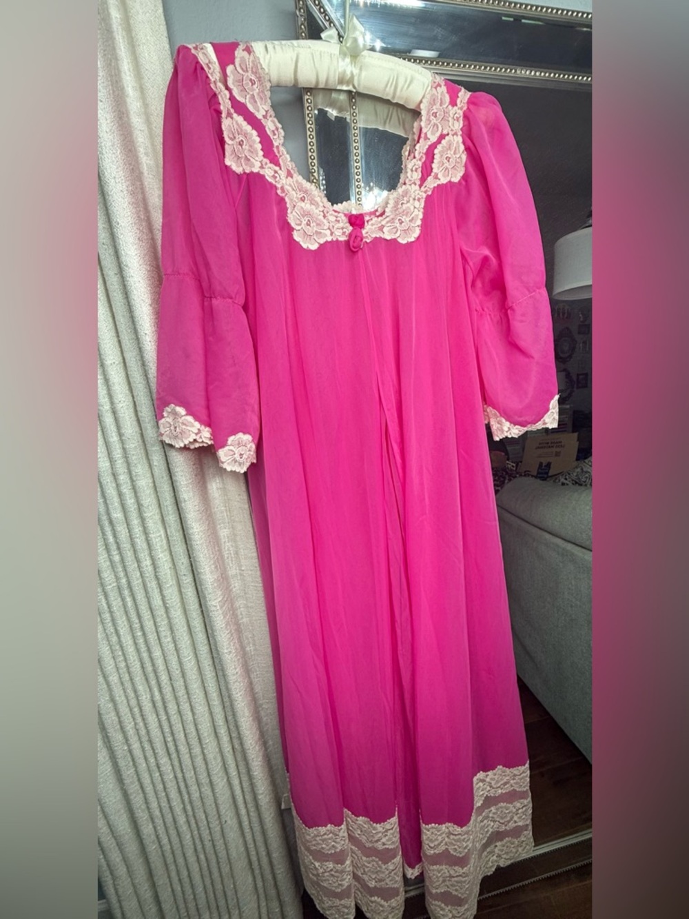 ✨1960’s Hot Pink Lace-Trim Long Nightgown and robe - Women’s Intimates size L